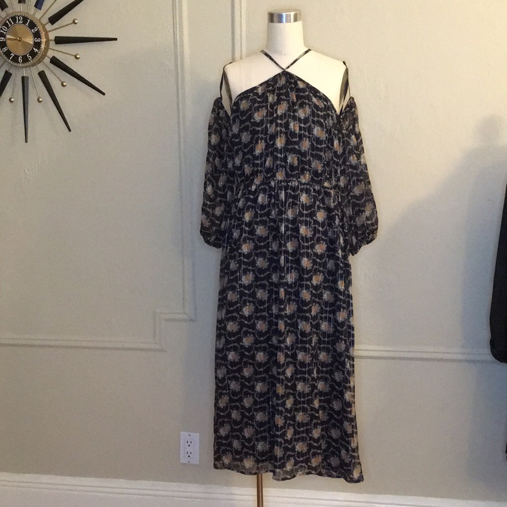 Beautiful Club Monaco sz 10 Silk cold shoulder dress. Transparent sleeves.